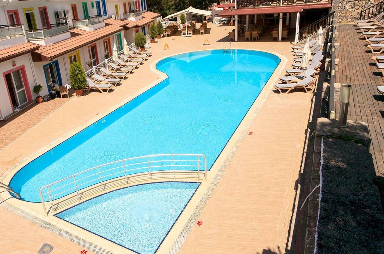 Konfor Suite Otel Cedit Eksteriør billede